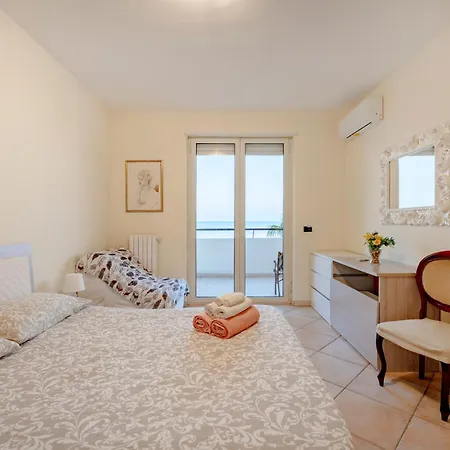 Rosato 14-balcone Sul Mare